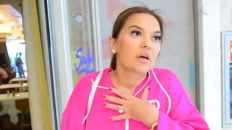 <p><strong>Akalın, eğer tatilini biraz daha uzatıp&nbsp;</strong><strong>Dubai'de kalsaydı</strong><strong>&nbsp; yaşanabilecekleri d&uuml;ş&uuml;nd&uuml;ğ&uuml;nde &ccedil;ok korktuğunu dile getirdi.</strong></p>
