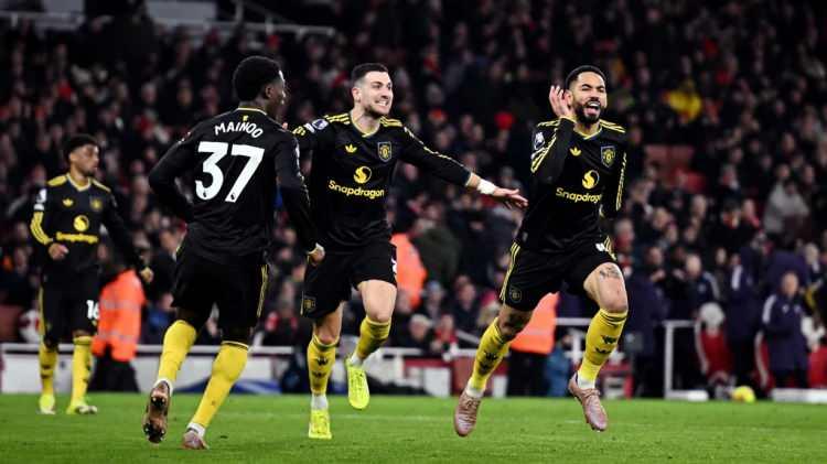 <p>3- Manchester United</p>
