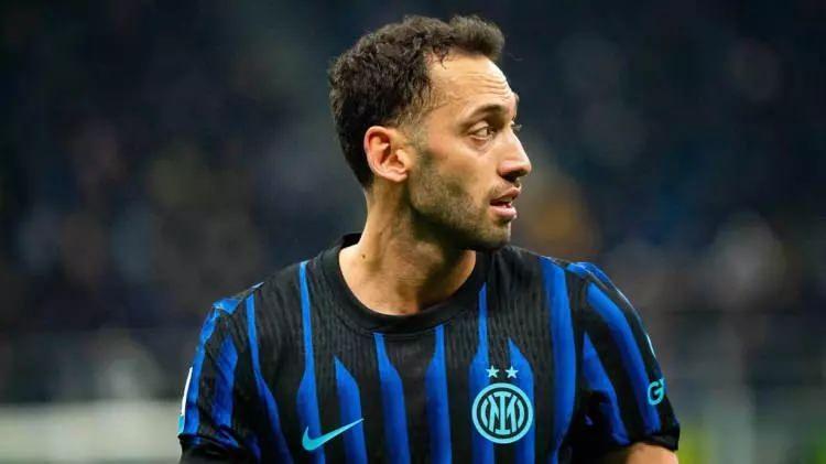 <p>12-&nbsp; Inter</p>
