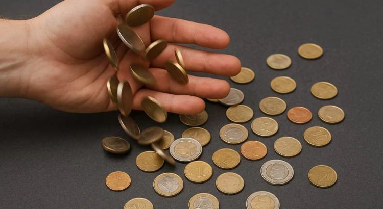 <p>Madeni para koleksiyonculuğu, giderek artan ilgi ve bazı par&ccedil;aların y&uuml;ksek bedellerle alıcı bulmasıyla bambaşka bir ticari boyut kazandı.</p>
