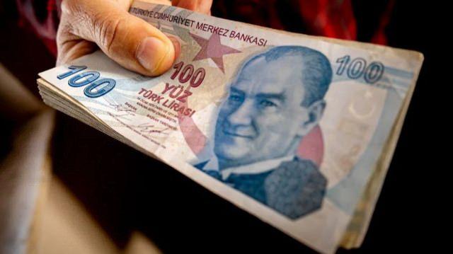 <p><strong>İNGİLİZ BOZUK PARALARINDA ASTRONOMİK RAKAMLAR</strong></p>

<p>K&uuml;resel &ouml;l&ccedil;ekte ise İngiltere darphanelerine ait bazı tarihi madeni paralar, altın fiyatlarıyla adeta yarışıyor.</p>
