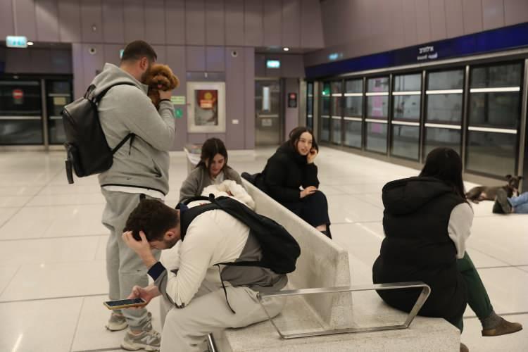 <p><span style="color:#B22222"><strong>İSRAİL</strong></span></p>

<p>STRATEJİK VE DERİN YERALTI SIĞINAKLARI</p>
