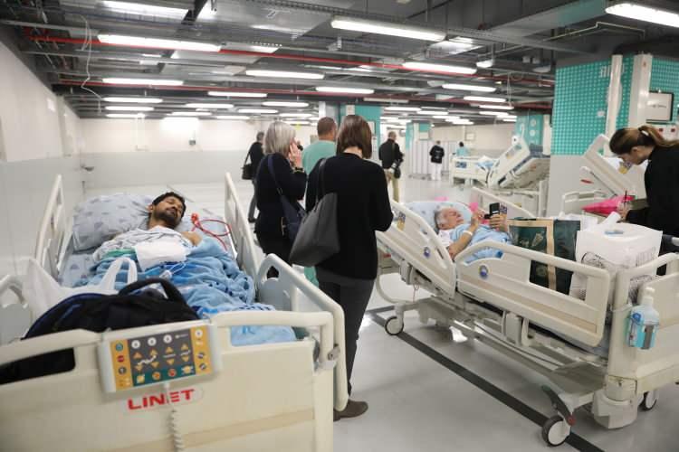 <p>İsrail&rsquo;de, konuşlanmış gizli stratejik sığınaklar/radyasyona dayanıklı tesisler olduğu bildiriliyor.</p>

<p>Bu sığınakların bazıları h&uuml;k&uuml;met ve g&uuml;venlik kurumlarının kriz zamanlarında kullanılması i&ccedil;in tasarlandı.</p>
