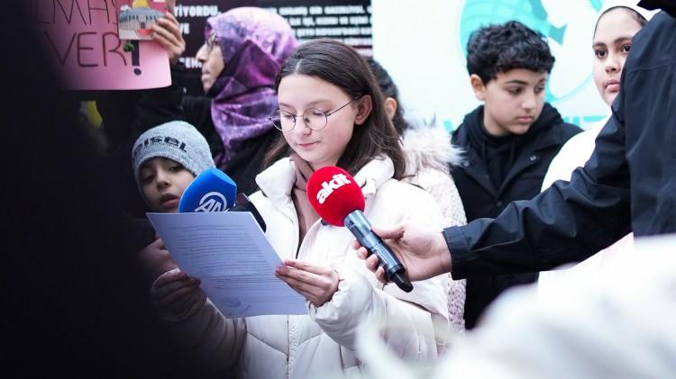 <p>&Uuml;sk&uuml;dar&rsquo;da, Yery&uuml;z&uuml; &Ccedil;ocukları Derneği&rsquo;nin &ouml;nc&uuml;l&uuml;ğ&uuml;nde; İHH &Uuml;sk&uuml;dar Temsilciliği, Yetim Vakfı, İnsanizi İnsani Yardım Derneği, Umut Ol İnsani Yardım Derneği ve My Name is İslam Yardım Derneği&rsquo;nin destekleriyle d&uuml;zenlenen organizasyon ile savaşlar nedeniyle yetim kalan &ccedil;ocukların durumuna vurgu yapıldı.&nbsp;</p>
