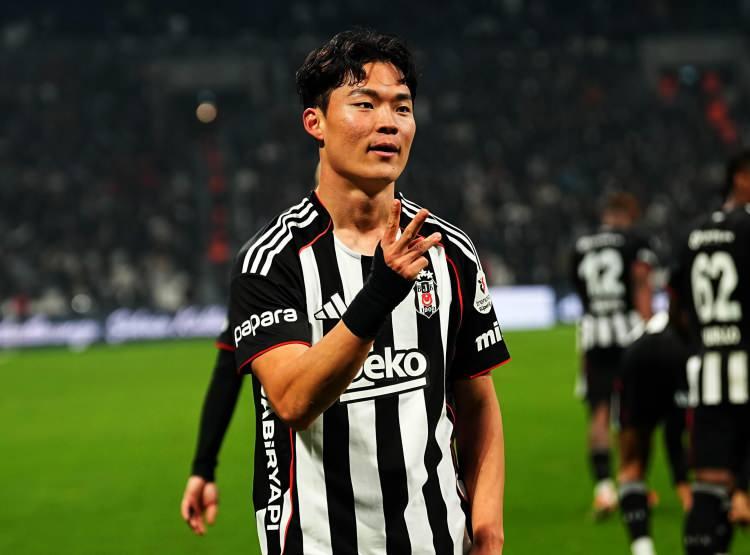 <p><strong>Beşiktaş'ın Bel&ccedil;ika temsilcisi Genk'ten transfer ettiği G&uuml;ney Koreli futbol yıldızı Hyeon-gyu Oh, kısa s&uuml;rede sergilediği başarılı performansla siyah-beyazlı taraftarın kalbini kazandı.&nbsp;</strong></p>
