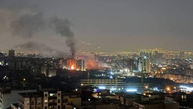 <p><span style="color:#B22222"><strong>&lsquo;GER&Ccedil;EKLER SAKLANIYOR&rsquo;</strong></span></p>

<p>Singh, İsrail&rsquo;de basın &ouml;zg&uuml;rl&uuml;ğ&uuml;n&uuml;n b&uuml;y&uuml;k &ouml;l&ccedil;&uuml;de kısıtlandığını vurguladı. Gazetecilerin &ouml;l&uuml;leri g&ouml;r&uuml;nt&uuml;leyemediğini, hastanelere gidemediğini ve ger&ccedil;ek can kaybı sayısına ulaşamadığını s&ouml;yledi.</p>
