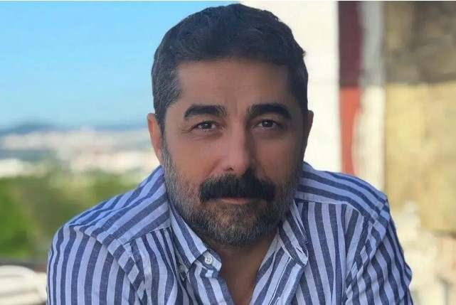 <p>Gel Konuşalım programında, babasının kendisini &ccedil;ocuk yaşta su&ccedil;a ittiğini &ouml;ne s&uuml;ren Ahmet Tatlıses, <strong>"Babam 14 yaşımda belime silah koyan, 16 yaşımda ilk icraatımı yaptıran adamdır."</strong> ifadelerini kullandı.&nbsp;</p>
