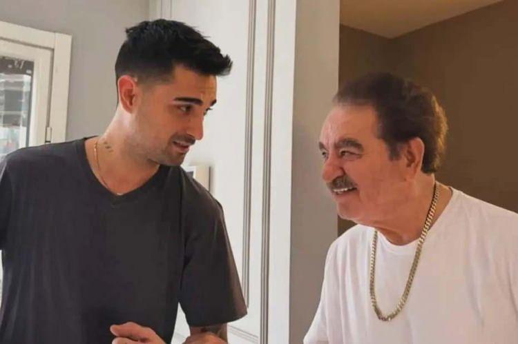 <p><span style="color:#FF0000"><strong>AMCASINI HEDEF ALDI: KENDİSİNİ ACINDIRIYOR</strong></span></p>

<p><strong>Amcası İdo Tatlıses i&ccedil;in, "Kendilerini acındırıyorlar" diyen Mert Tatlıses, "Senaryo hep aynı. İbrahim Tatlıses iki senede bir dolandırıldım diyor. İki sene sonra da yanında kişi olan asistanı Tuğ&ccedil;e Hanım tarafından dolandırıldığını iddia edecek" şeklinde konuştu.</strong></p>
