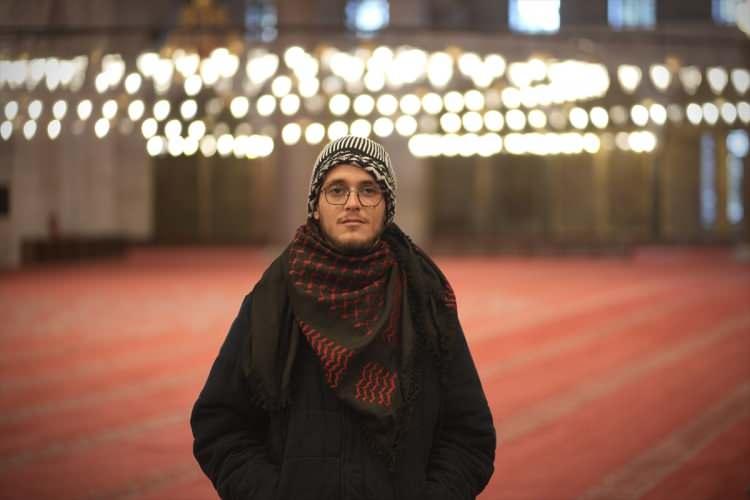 İspanyol gen&ccedil;, Filistin direnişinden etkilenip M&uuml;sl&uuml;man oldu 