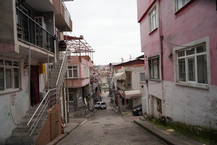 <p>Şeker ve kalp hastalığı nedeniyle bir bacağını kaybeden&nbsp;Karat&uuml;re, konuşmasına ş&ouml;yle devam etti:&nbsp;</p>
