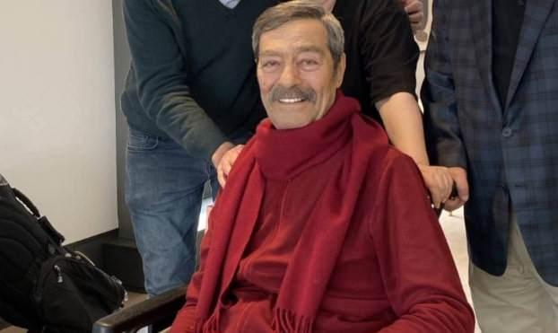 <p><strong>UZUN ZAMAN SONRA G&Ouml;R&Uuml;NT&Uuml;LENDİ</strong></p>

<p>Ge&ccedil;irdiği ciddi rahatsızlığın ardından yeniden g&ouml;r&uuml;nt&uuml;lenen usta sanat&ccedil;ı Kadir İnanır,&nbsp;son olarak dostlarıyla katıldığı bir iftar yemeğinde objektiflere yansıdı.</p>
