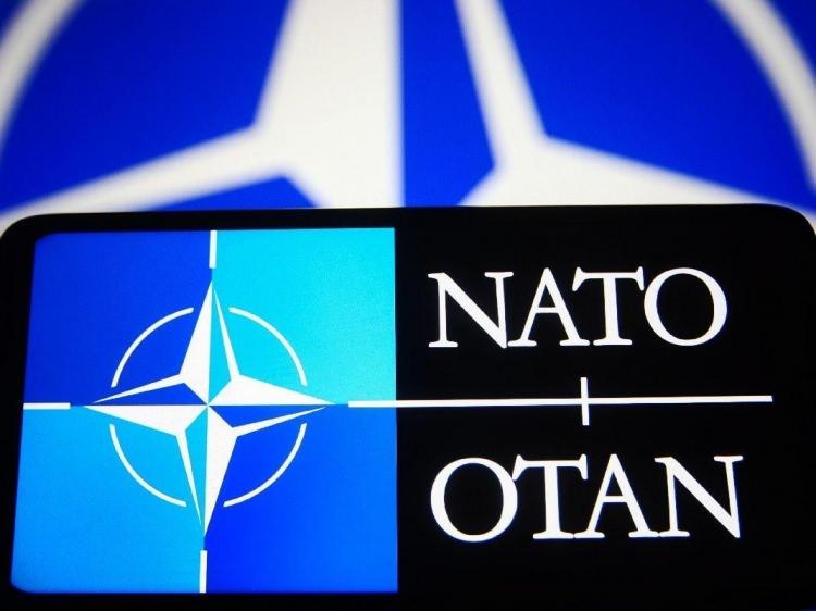 <p>NATO'nun resmi metninde yer alan h&uuml;k&uuml;m şu temel ifadeyi i&ccedil;erir:</p>

<p>&nbsp;</p>
