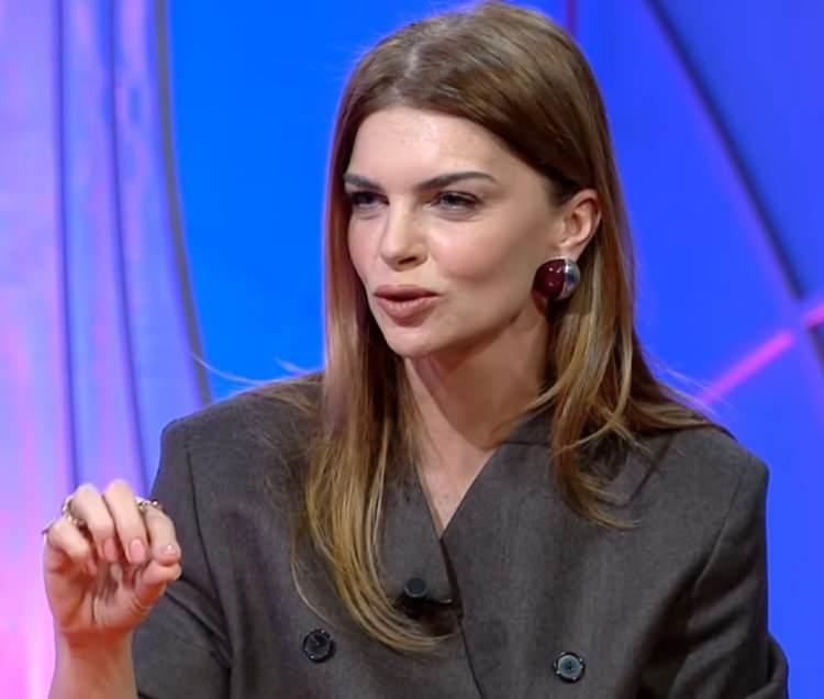 <p><span style="color:#B22222"><strong>VERDİĞİ &Ouml;ZEL TARİF &Ccedil;OK KONUŞULDU</strong></span></p>
