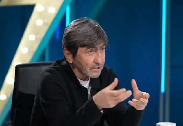 <p>Rıdvan Dilmen'in Fenerbah&ccedil;e ile ilgili yaptığı tespitlere sosyal medyada bir&ccedil;ok Fenerbah&ccedil;e taraftarı da destek verdi.</p>
