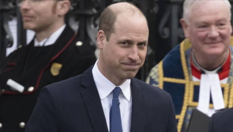 <p><span style="color:#B22222"><strong>STRATEJİK KARARLARINI KENDİ EKİBİYLE ALIYOR</strong></span></p>
