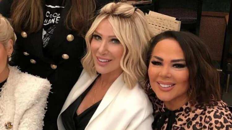 <p><strong>Son olarak Seda Sayan, Safiye Soyman'ın yeni yaşını kutlamak i&ccedil;in paylaştığı fotoğrafa yazdığı duygusal notla i&ccedil;leri ısıttı.</strong></p>
