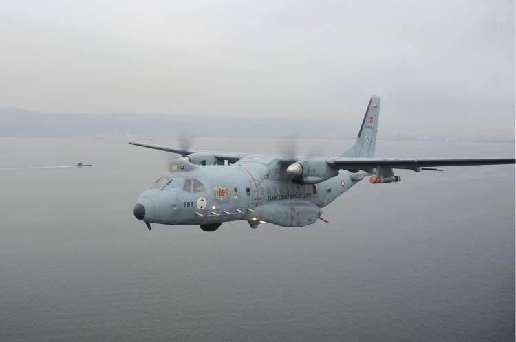 <p><strong><span style="color:rgb(178, 34, 34)">CASA CN 235</span></strong></p>
