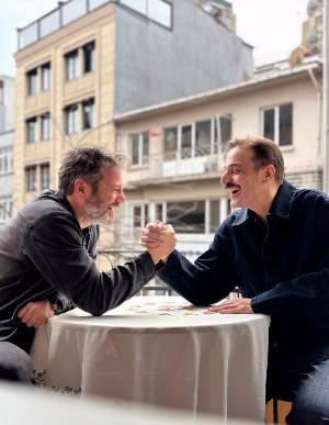 <p><span style="color:#800000"><strong>DUYGULANDIRAN PAYLAŞIM</strong></span></p>

<p><strong>Fotoğrafta olduk&ccedil;a sağlıklı ve neşeli olduğu g&ouml;r&uuml;len oyuncunun paylaşıma eklediği not ise takip&ccedil;ilerini duygulandırdı.</strong></p>
