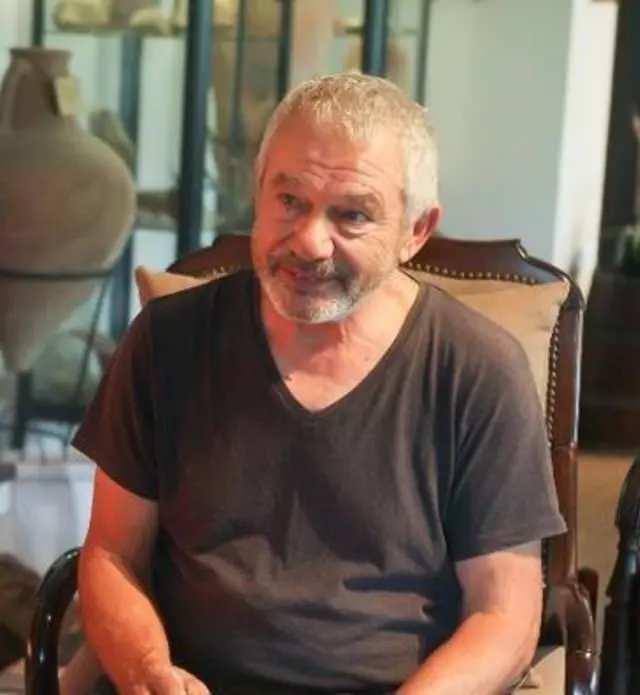 <p><strong>Aradan ge&ccedil;en yılların ardından diş hekimliğinden emekli olan Sertan Acar,&nbsp;Kerpe'de "KerpeDiem" ismini verdiği bir butik otel a&ccedil;tı.</strong></p>
