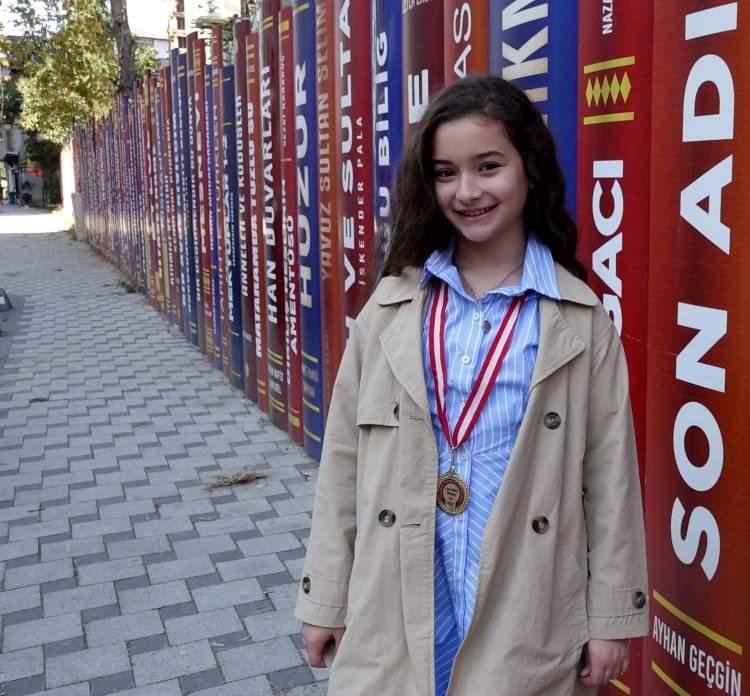 <p><span style="color:#B22222"><strong>"&Uuml;LKEMİ YURTDIŞINDA TEMSİL ETMEKTEN GURUR DUYUYORUM"</strong></span></p>
