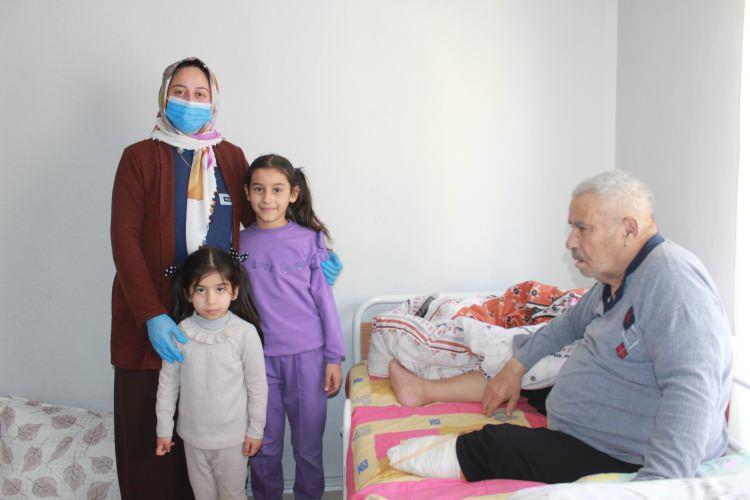 10 yıldır "of" bile demeden yatalak kayınbabasına bakıyor