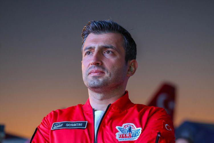 <p><span style="color:#B22222"><strong>SEL&Ccedil;UK BAYRAKTAR</strong></span></p>

<p>2.7 milyar dolar<br />
Baykar Teknoloji - Askeri İHA'lar</p>

<p>Sel&ccedil;uk Bayraktar, T&uuml;rk insansız askeri hava aracı &uuml;reticisi Baykar'ın y&uuml;zde 52,5'ine sahip. Şirketin y&ouml;netim kurulu başkanı ve teknoloji lideri (CTO) olarak g&ouml;rev yapıyor.</p>
