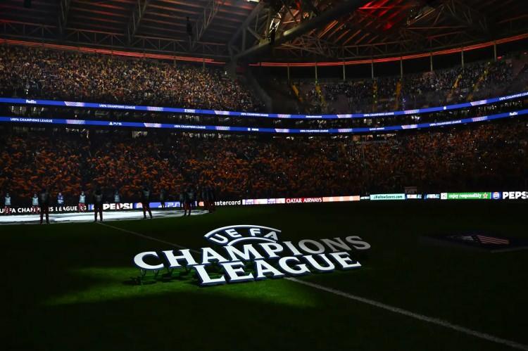 <p><strong>DEV MA&Ccedil; KAPALI GİŞE! GELİR 3 MİLYON EURO</strong></p>
