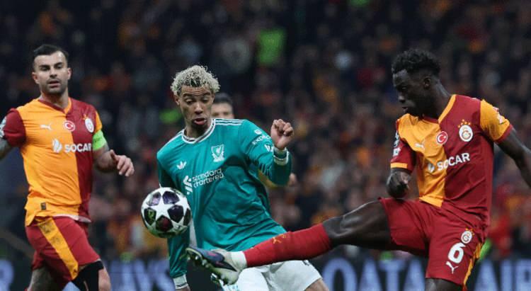 <p>&ldquo;Liverpool, İstanbul'un ateşli atmosferinde adeta &ccedil;&ouml;kt&uuml;, Galatasaray avantajı ele ge&ccedil;irdi. Galatasaray, b&uuml;y&uuml;k ma&ccedil;lar kazanmaktan &ccedil;ekinmiyor.</p>
