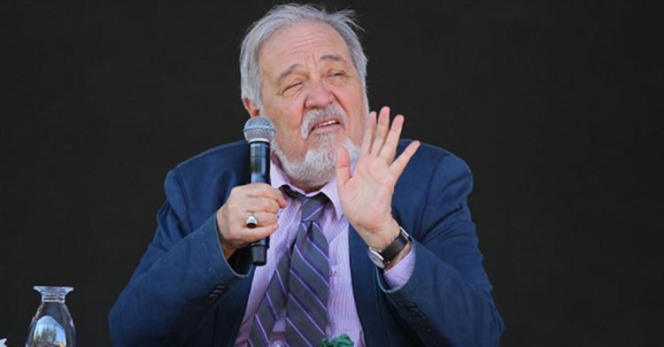 <p>Bir s&uuml;redir yoğun bakımda tedavi g&ouml;ren T&uuml;rkiye&rsquo;nin &ouml;nemli tarih&ccedil;ilerinden Prof. Dr. İlber Ortaylı, 13 Mart Cuma g&uuml;n&uuml; hayatını kaybetti.</p>
