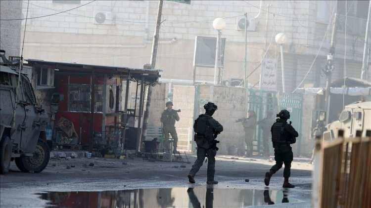 <p><span style="color:#B22222"><strong>12) ALMANYA</strong></span></p>

<p><strong>G&uuml;&ccedil;l&uuml; Y&ouml;nler:&nbsp;</strong></p>

<p>Avrupa entegrasyonu i&ccedil;inde hızlı destek alabilme kabiliyeti. Ekonomik dayanıklılık, NATO g&uuml;vencesi, teknolojik altyapı.</p>
