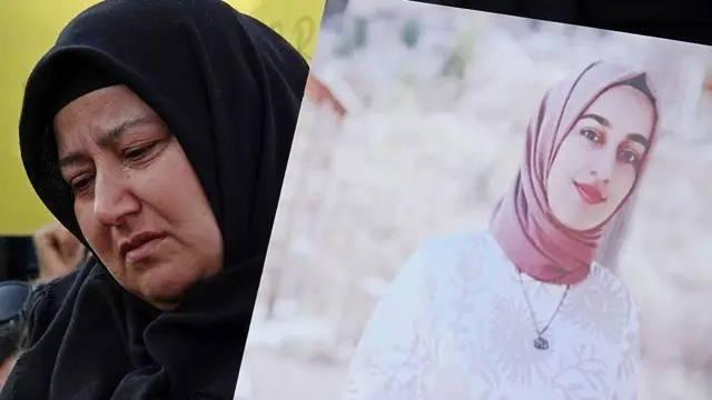 <p><strong><span style="color:rgb(178, 34, 34)">"MADDİ GER&Ccedil;EĞİN ORTAYA &Ccedil;IKARILMASI"</span></strong></p>

<p>Van Baro Başkanlığı, Rojin'in incelemeye g&ouml;nderilen cep telefonuna ilişkin a&ccedil;ıklama yaptı.</p>
