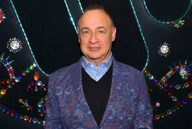 <p><strong><span style="color:#B22222">14)&nbsp; LEN BLAVATNIK&nbsp;</span> | 29,9 MİLYAR DOLAR&nbsp; - İş insanı</strong></p>

<p>&nbsp;</p>

<p>Len Blavatnik, İngiltere merkezli yatırımcı ve iş insanı olarak enerji, medya ve kimya sekt&ouml;rlerinde geniş bir portf&ouml;ye sahiptir. Serveti, stratejik yatırımlar ve uluslararası iş girişimlerinden kaynaklanıyor.</p>
