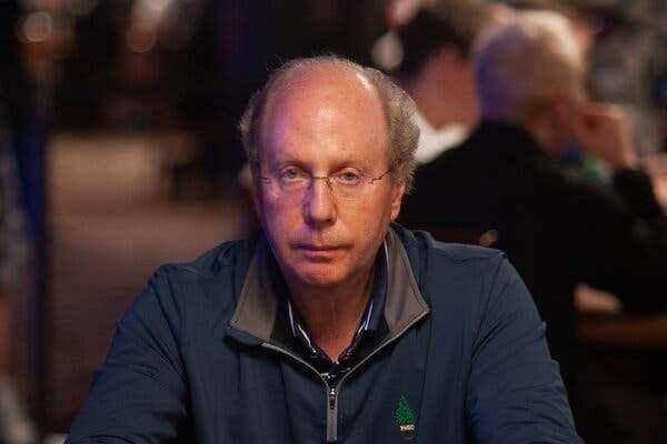 <p><strong><span style="color:#B22222">8)&nbsp; JEFF YASS&nbsp;</span> |&nbsp; 59+ MİLYAR DOLAR&nbsp; -&nbsp; Finans</strong></p>

<p>&nbsp;</p>

<p>Jeff Yass, Susquehanna International Group&rsquo;un kurucularından biri olarak finans ve yatırım d&uuml;nyasında &ouml;ne &ccedil;ıkıyor. Serveti, opsiyon ticareti, hedge fon y&ouml;netimi ve teknoloji yatırımlarından geliyor.</p>
