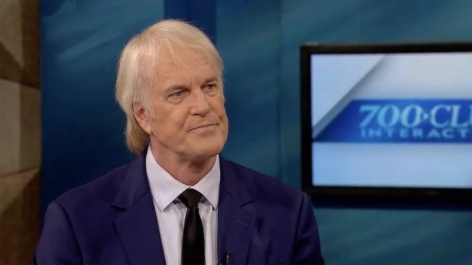 <p><strong>Efsanevi eğlence programı 'Entertainment Tonight'ın eski sunucusu ve m&uuml;zisyen John Tesh, yıllar &ouml;nce nadir g&ouml;r&uuml;len bir kanser t&uuml;r&uuml;ne yakalanmış ve sevenlerini endişelendirmişti.&nbsp;</strong></p>
