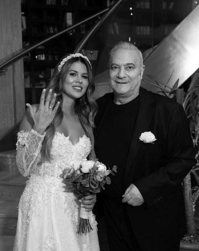 <p><strong>Ayrılığın ardından a&ccedil;ıklamlarda bulunan Erbil'in yanı sıra G&uuml;lseren Ceylan cephesinden hala a&ccedil;ıklama gelmedi.</strong></p>
