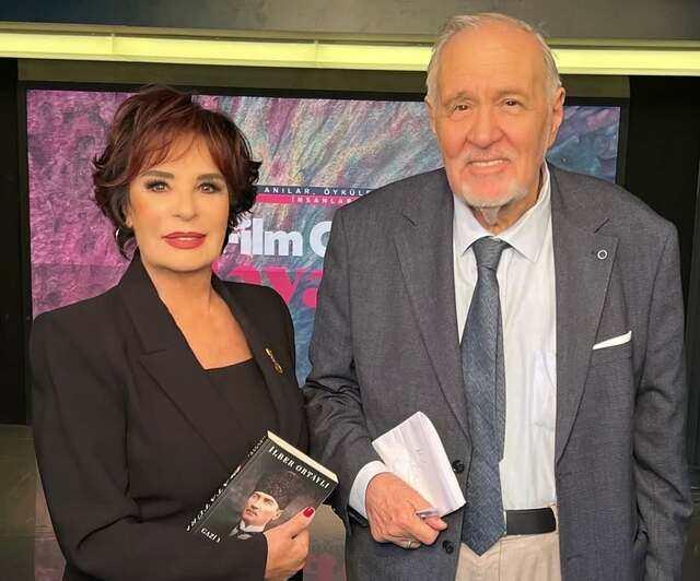 <p><span style="color:#FF0000"><strong>H&Uuml;LYA KO&Ccedil;YİĞİT</strong></span></p>

<p><strong>"Bazı insanlar vardır; sadece yaşadıkları d&ouml;neme değil, bir milletin hafızasına iz bırakırlar. İlber Ortaylı hocamız da işte o izi bırakan, bu toprakların yetiştirdiği en kıymetli ilim insanlarından biriydi. G&uuml;ler y&uuml;z&uuml;, bilge tavrıyla, insan sevgisi ve &uuml;lke sevgisiyle tarihi sadece anlatmadı; sevdirdi, d&uuml;ş&uuml;nd&uuml;rd&uuml; ve anlamlandırdı. Onu dinleyen herkes, ge&ccedil;mişin derin k&ouml;kleri ile yeniden buluştu.&nbsp;</strong></p>
