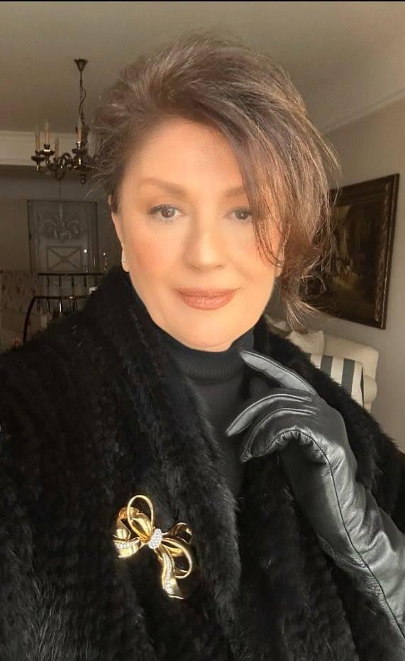 <p><span style="color:#FF0000"><strong>G&Uuml;LŞEN BUBİKOĞLU</strong></span></p>

<p><strong>"T&uuml;rkiye&rsquo;nin ve d&uuml;nyanın en &ouml;nemli akademisyenlerinden Prof. Dr. İlber Ortaylı&rsquo;yı kaybettik. Acı bir s&uuml;rpriz oldu ger&ccedil;ekten... Hocam, kendinize has &uuml;slubunuzdan tarih dinlemek harikuladeydi... &Ccedil;ok &ouml;zleyeceğiz. Huzurla, ışıklarda uyuyun."</strong></p>
