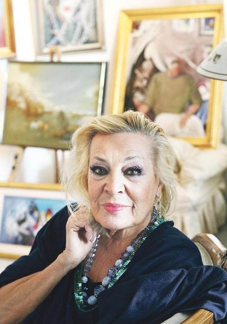 <p><span style="color:#FF0000"><strong>LALE BELKIS</strong></span></p>

<p><strong>"Bir devir daha kapandı... Tarihin tozlu sayfalarını bir tablo gibi &ouml;n&uuml;m&uuml;ze seren, ge&ccedil;mişi bug&uuml;n&uuml;n estetiğiyle harmanlayan b&uuml;y&uuml;k ustayı kaybettik. İlber Ortaylı&rsquo;nın gidişiyle sadece bir alim değil, bir 'İstanbul beyefendisi' ve bir k&uuml;lt&uuml;r mirası eksildi hayatımızdan. Ruhu şad, mek&acirc;nı cennet olsun..."</strong></p>
