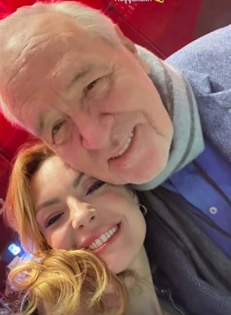 <p><span style="color:#FF0000"><strong>&Ouml;ZGE &Ouml;ZDER</strong></span></p>

<p><strong>"Hoş&ccedil;a kalın hocam, sizi hep sevgi ve hayranlıkla anacağım, bu &uuml;lkeye değer kattınız... Hoş&ccedil;a kalın"</strong></p>
