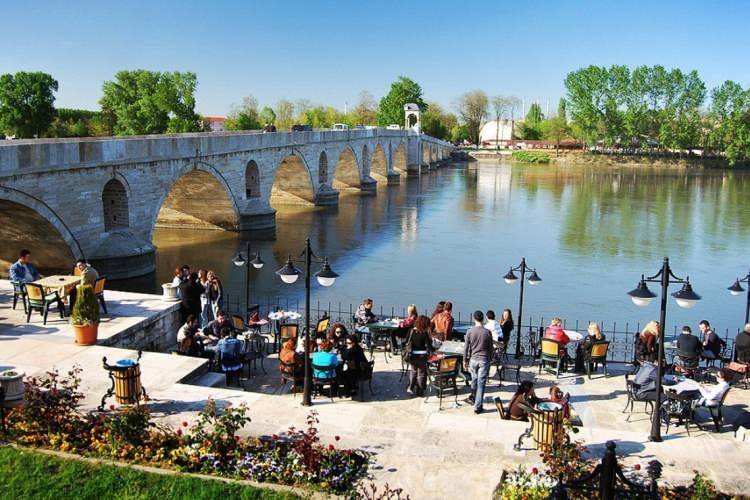 <p><span style="color:#B22222"><strong>7. EDİRNE</strong></span>&nbsp;</p>

<p>Y&Uuml;ZDE 18</p>
