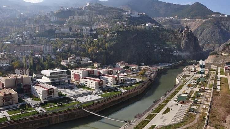 <p><span style="color:#B22222"><strong>4. ARTVİN</strong></span></p>

<p>Y&Uuml;ZDE 19,2</p>

<p>&nbsp;</p>
