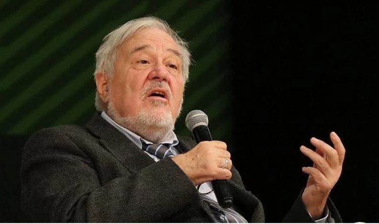 <p>VASİYETİ ORTAYA &Ccedil;IKTI</p>

<p>İlber Ortaylı, vefatından aylar &ouml;nce verdiği bir r&ouml;portajında mezarı ile ilgili vasiyetini a&ccedil;ıklamıştı.</p>
