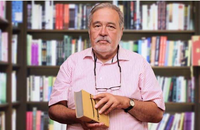 <p>"MEZARIM İSTANBUL'DA OLMAYACAK"</p>

<p>İlber Ortaylı, "Vasiyetimdir; mezarım İstanbul'da olmayacak. Herhalde Gelibolu'da olur &ccedil;&uuml;nk&uuml; kalabalık sevmem." ifadelerini kullanmıştı.</p>
