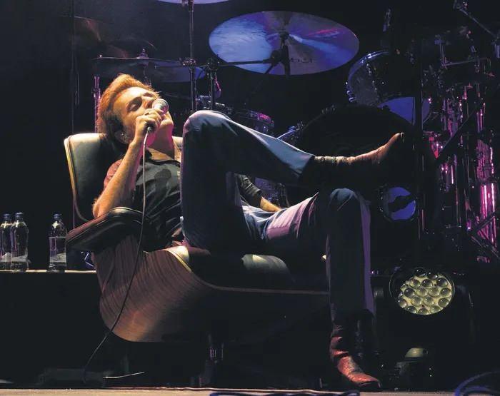 <p><strong><span style="color:#B22222">​GE&Ccedil;MİŞTE YATARAK VERDİĞİ KONSER YENİDEN G&Uuml;NDEME GELDİ</span></strong></p>

<p>&nbsp;</p>
