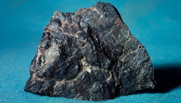 <p><span style="color:#B22222"><strong>4. RUSYA</strong></span></p>

<p>Listenin 4. sırasında yer alan ve &ccedil;ıkardığı uranyum rezervini &Ccedil;in gibi n&uuml;kleer silah yapımında kullanan bir diğer &uuml;lke ise Rusya. Moskova h&uuml;k&uuml;metinin toplam uranyum rezervi ise 481 bin ton.</p>
