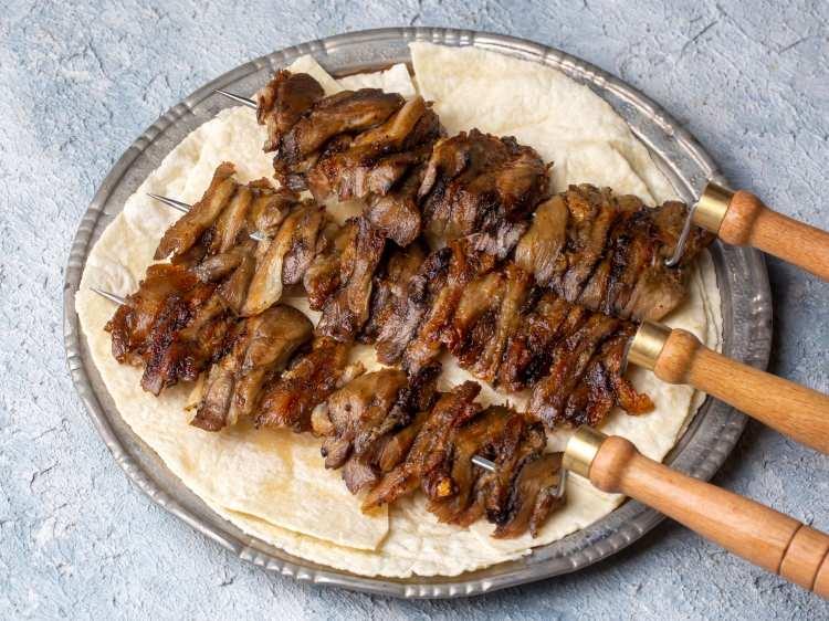 <p><strong><span style="color:#B22222">2. CAĞ KEBABI -</span></strong></p>

<p><strong>ERZURUM:</strong></p>
