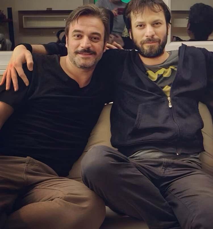 <p><strong>T&uuml;rk televizyonlarını efsanesi "Geniş Aile" dizisinde oynadığı "Cevahir" karakteriyle hafızalara kazınan &uuml;nl&uuml; oyuncu Ufuk &Ouml;zkan'ın kendisi gibi oyuncu olan kardeşi Umut &Ouml;zkan, sosyal medya hesabından yaptığı paylaşımla sevenlerini endişelendirdi.</strong></p>
