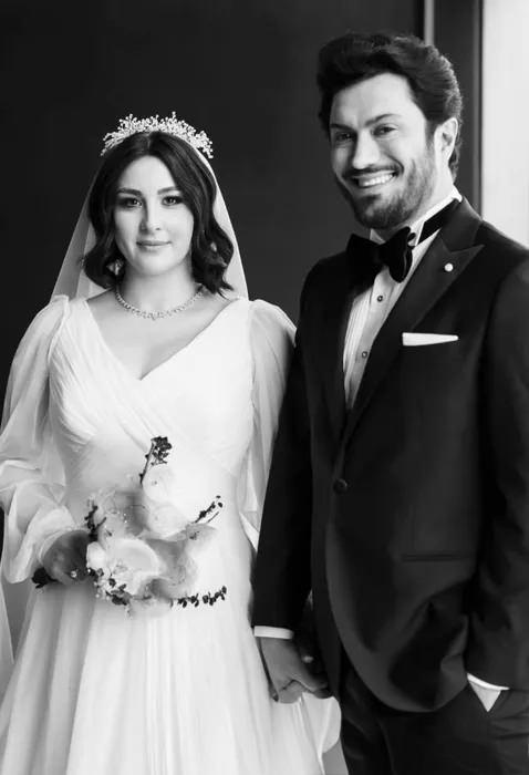 <p><span style="color:#B22222"><strong>EVLİLİK YIL D&Ouml;N&Uuml;M&Uuml;NE &Ouml;ZEL PAYLAŞIMLAR</strong></span><strong>&nbsp;</strong></p>
