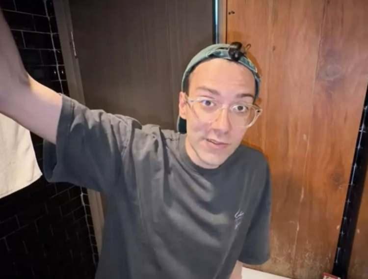 <p>YouTube reklamlarından 2 milyon TL kazanan &uuml;nl&uuml; isim, bağışlardan 1,5 milyon TL ve sponsorluklardan 2,5 milyon TL alarak toplamda 6 milyon TL kazanca ulaştığı iddia edildi.&nbsp;</p>
