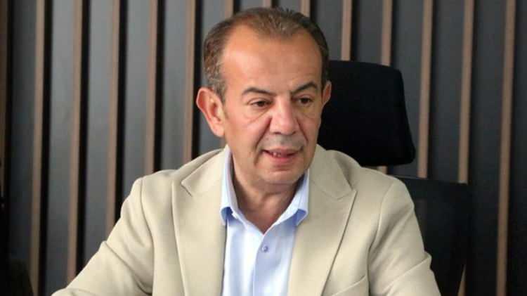 <p>İddianamede, sanıklar Bolu<a href="https://spor.haber7.com/" target="_blank">spor</a>&nbsp;Başkanı E.B. ve şof&ouml;r&uuml; tutuklu Mehmet Eren A. ile Bolu Belediyesi CHP'li Meclis &Uuml;yesi H.E.S. i&ccedil;in &Ouml;zcan'a y&ouml;nelik iştirak halinde şantaj su&ccedil;undan 1 yıldan 3 yıla kadar hapis ve 5 bin g&uuml;n adli para cezası istendi. Ayrıca Mehmet Eren A'nın &Ouml;.&Ccedil;'ye y&ouml;nelik kişiyi h&uuml;rriyetinden yoksun kılma su&ccedil;undan 2 yıldan 7 yıla, kadına karşı tehdit su&ccedil;undan 9 aydan 2 yıla kadar hapsi talep edildi.</p>
